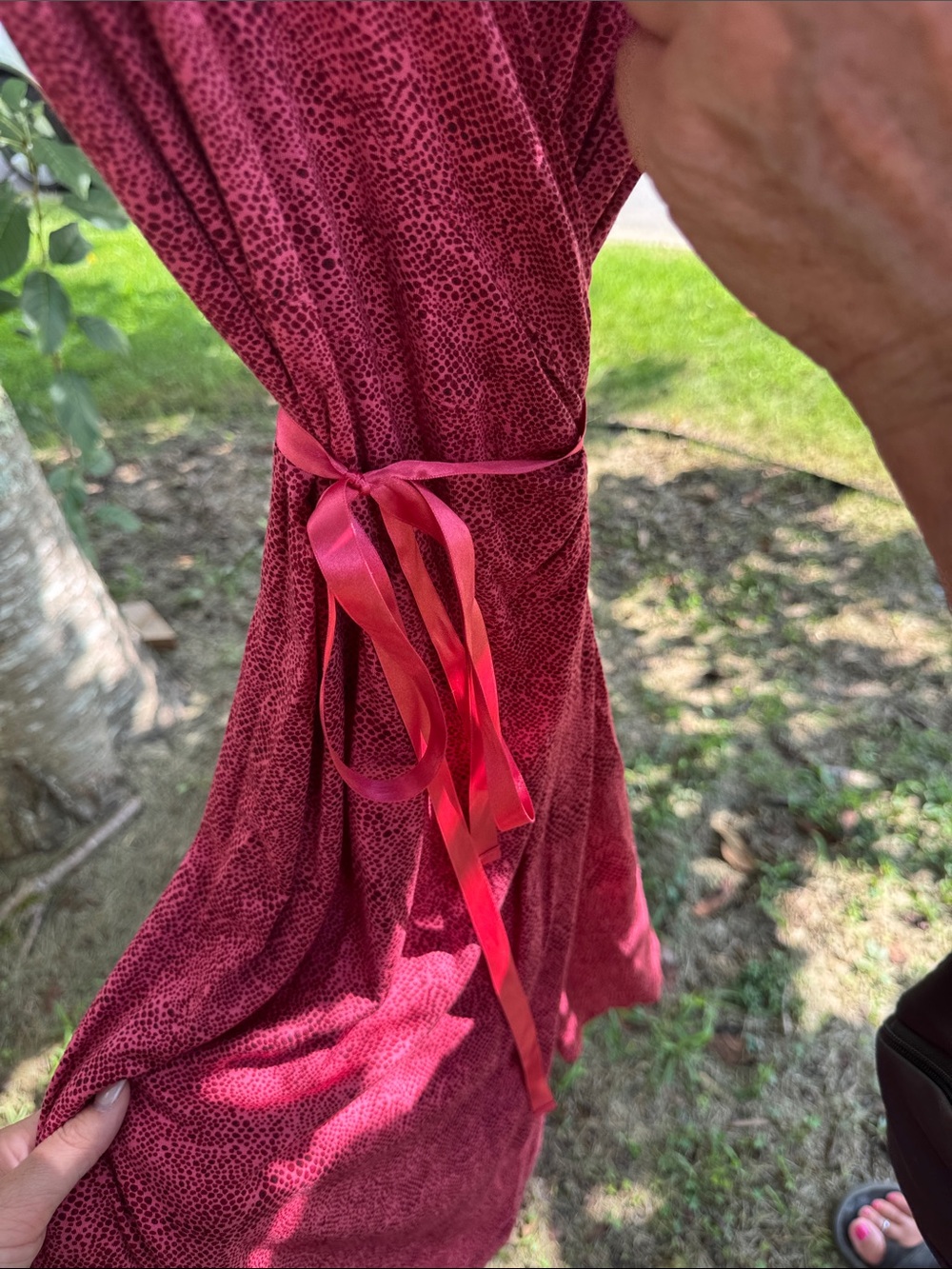 Express Red Short-Sleeve Wrap Robe - Picture 3 of 3